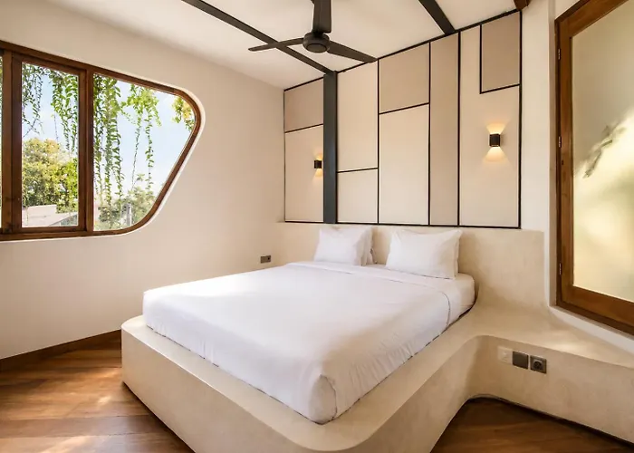 Modern 1-br Loft With Art Deco Vibe Shared Pool ホテル *