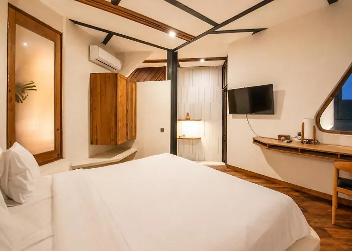 Modern 1-br Loft With Art Deco Vibe Shared Pool Canggu (Bali)