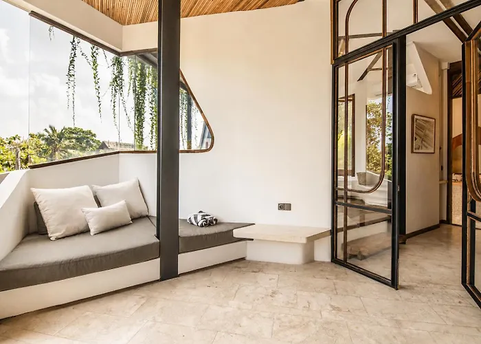 Modern 1-br Loft With Art Deco Vibe Shared Pool Hotel Canggu (Bali)